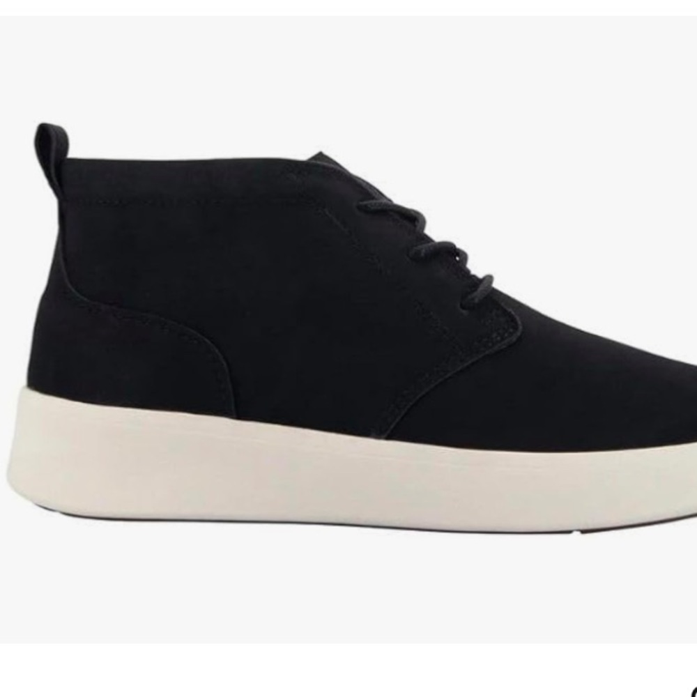 IZOD Men's Black Chukka Boot